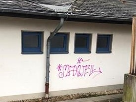 POL-PDKO: Graffiti an August-Horch-Halle