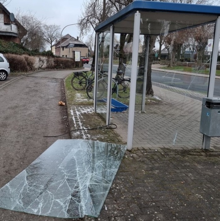 POL-OS: Ostercappeln: Sachbeschädigung an Bushaltestelle "Friedenshöhe"- Polizei sucht Zeugen