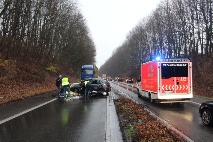 POL-AC: Kohlscheider Straße nach Verkehrsunfall gesperrt