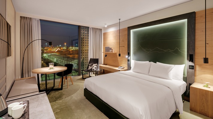 Hilton Munich Airport Hotel feiert Hotelerweiterung mit neuem Design und 162 zusätzlichen Zimmern