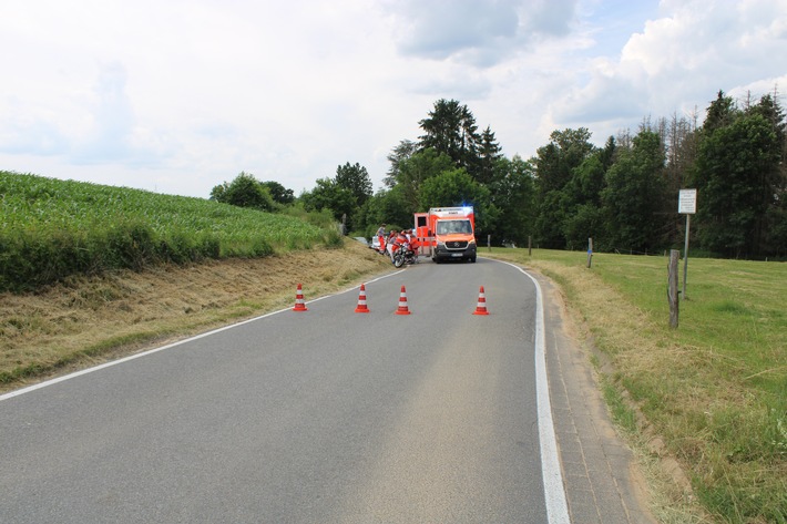 POL-RBK: Rösrath - Motorradfahrer überschlägt sich und wird schwer verletzt