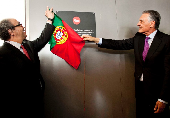 Leica Camera AG eröffnet neues Werk in Portugal - Ehrengast Staatspräsident Cavaco Silva (BILD)