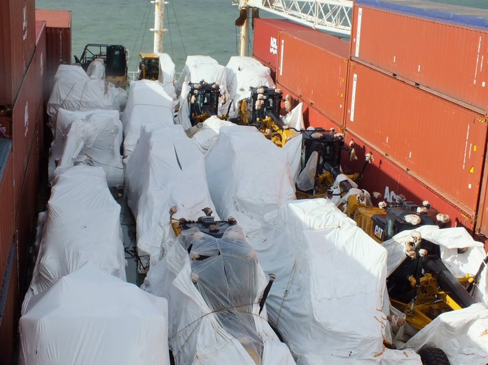 ZOLL-HH: Zollschiff Borkum erfolgreich im Kampf gegen Drogenschmuggel 
Zoll in Norddeutschland stellt insgesamt 116 kg Kokain sicher
