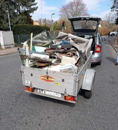 POL-LG: ++ "Kein Schnapper!" - Polizei warnt vor dubiosen Handwerksangebote -> "20m² vertikutieren für 2.700 Euro!" ++ Ladung unzureichend gesichert - Weiterfahrt untersagt ++ Hühner gestohlen ++