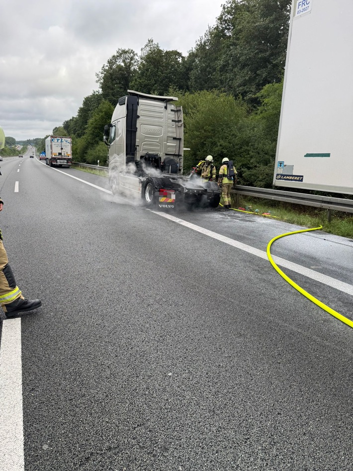 FW Helmstedt: LKW Brand auf der A2