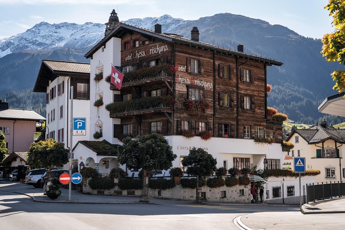 ICOMOS verleiht die Auszeichnungen &quot;Historisches Hotel/Restaurant des Jahres 2020&quot; / Das sind die Gewinner: &quot;Chesa Grischuna&quot; in Klosters, &quot;Rössli hü&quot; in Root und &quot;Les Wagons&quot; in Winterthur