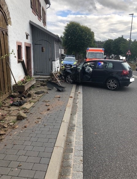 POL-PDWIL: Verkehrsunfall unter Alkoholeinfluss