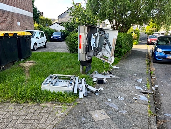 POL-ME: Weiterer Zigarettenautomat gesprengt: Polizei bittet um Hinweise - 2505036