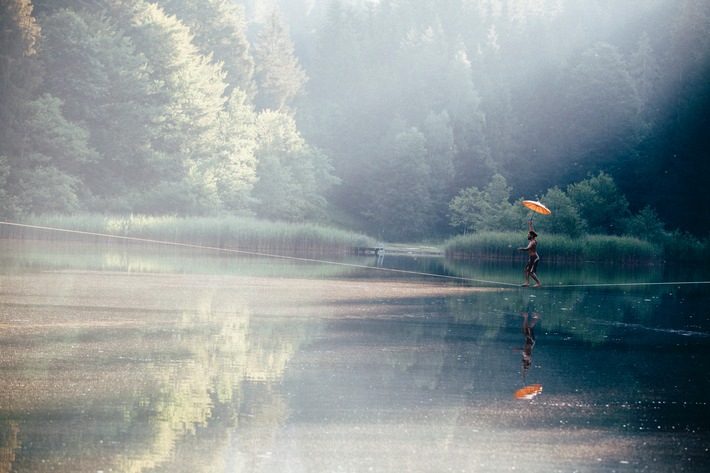 Wasserfest am Berglsteinersee - alles eine Frage der Balance