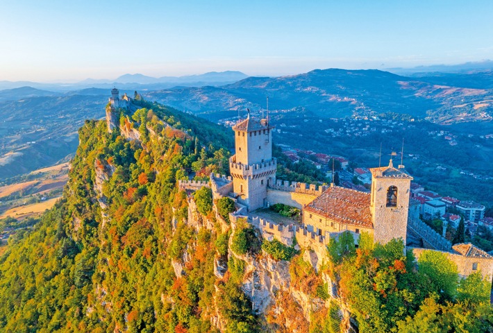 Mit allen Sinnen unterwegs: trendtours stellt neue Italien-Reise vor / Achttägige Flugreise kombiniert Kultur, Kulinarik und Küstenflair in der Emilia Romagna