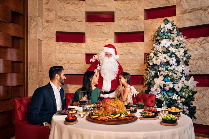 Jingle all the way zu einer magischen Weihnachtszeit im Atlantis Dubai Machen Sie sich bereit für ein kulinarisches Weihnachtsabenteuer im Atlantis, The Palm und Atlantis The Royal, wo für jeden Geschmack etwas Spektakuläres auf den Tisch kommt.