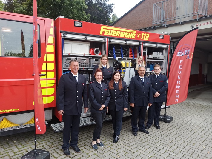 FW-KLE: "Blaulichtbande" für den Brandschutz - Kinderfeuerwehr in Bedburg-Hau gegründet
