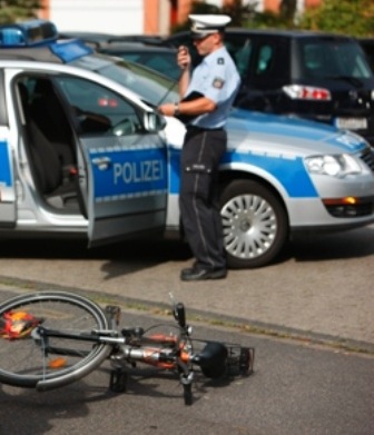 POL-REK: Fahrradfahrer beim Ausweichen gestürzt - Kerpen