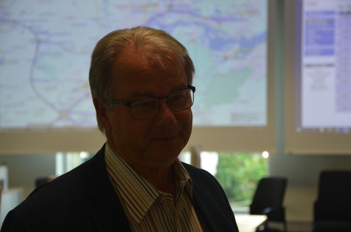 POL-HL: PD Lübeck-BKI Lübeck/ Kriminaldirektor Jochen Berndt geht in Pension