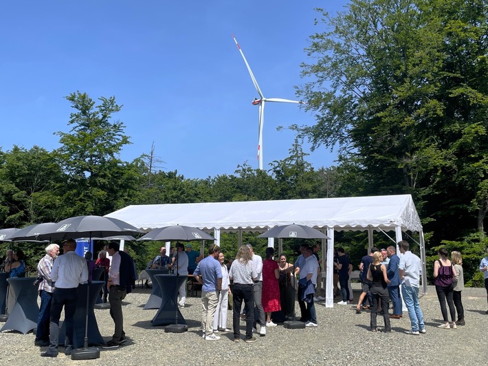 Volle Windkraft voraus: Erfolgreiches Fest im Windpark Wetzlar-Blasbach