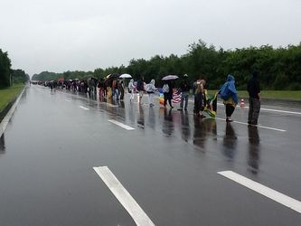 POL-PPWP: Friedensveranstaltungen verliefen ohne nennenswerte Vorkommnisse - Trotz Regen kommen viele Teilnehmer