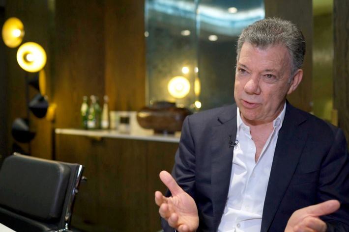 Deutschland im Rausch: "ZDFzoom" und ZDFinfo über den Drogenkampf /  Kolumbiens Ex-Präsident im ZDF-Interview: Drogenverbot abschaffen (FOTO)