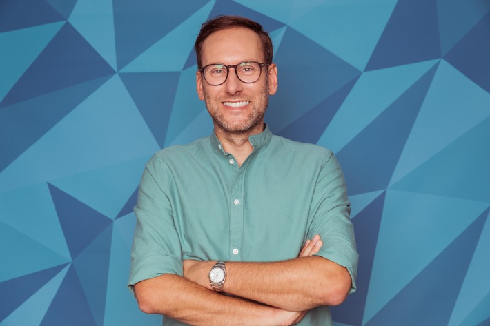 RTLZWEI: Interview mit "Love Island"-Stimme Simon Beeck