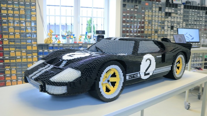 LEGO-Version des Ford GT-Rennwagen feiert Auftritt bei den 24 Stunden von Le Mans (FOTO)