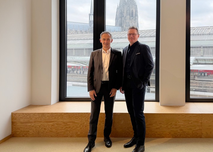 Wichtiger Schritt zur Umsetzung der europäischen Manufacturing-X-Vision / Catena-X trifft Factory-X: GEC und Cofinity-X realisieren Showcase für interoperablen Datenaustausch