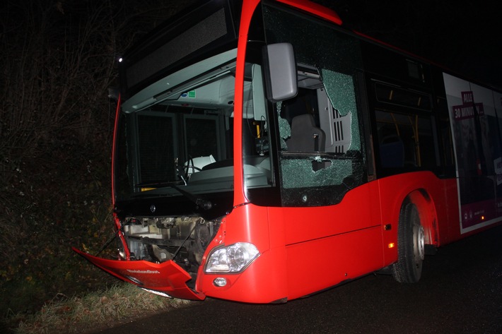 POL-AC: Bus entwendet und mehrere Verkehrsunfälle verursacht