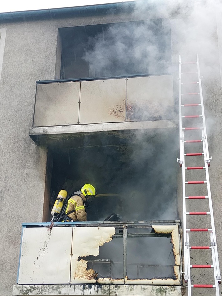 FW Hannover: Verletzte Katze nach Feuer auf einem Balkon