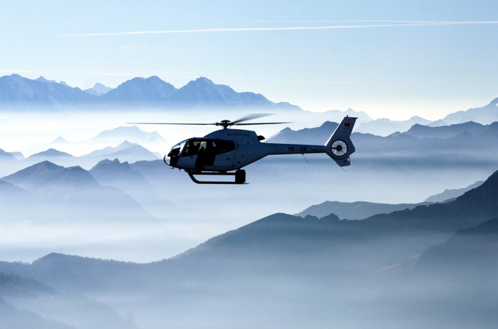Jochen Schweizer Monthly // Inside Abenteuer Vol. 8 – Rotor an, Mythen aus