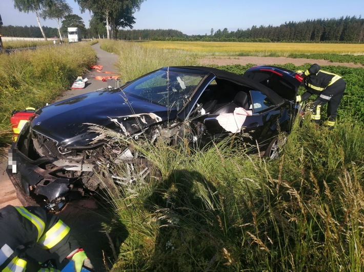 POL-STD: Mercedesfahrer bei Unfall in Apensen schwer verletzt