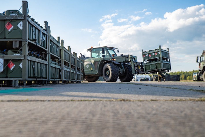 Logistik als Rückgrat - "Brave Blue" und "Safety Fuel"