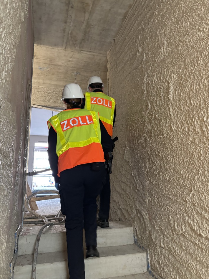 HZA-KI: Bundesweite Schwerpunktprüfung im Baugewerbe / Hauptzollamt Kiel stellt 16 illegal Beschäftigte fest