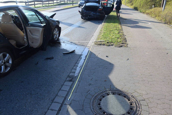 POL-HF: Unfall mit Folgen- Abbiegevorgang übersehen