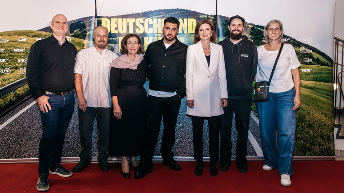 „Deutschland, ich küss‘ Dein Herz“ mit Tahsim Durgun: Gelungene Premiere des Roadtrips in Köln zum Start in der ARD Mediathek