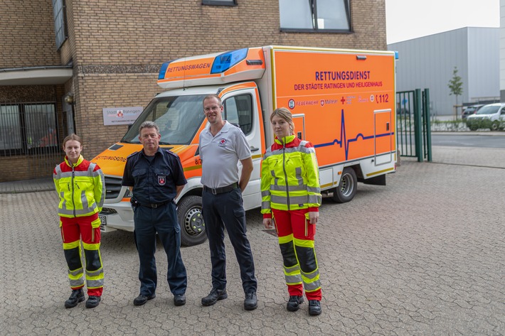 FW Ratingen: Fotomaterial - Feuerwehr Ratingen - Neue Besetzung der Rettungswache Tiefenbroich