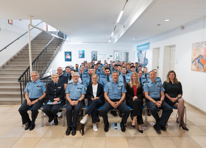 POL-PPRP: Begrüßung 44 neuer Polizistinnen und Polizisten im Polizeipräsidium Rheinpfalz