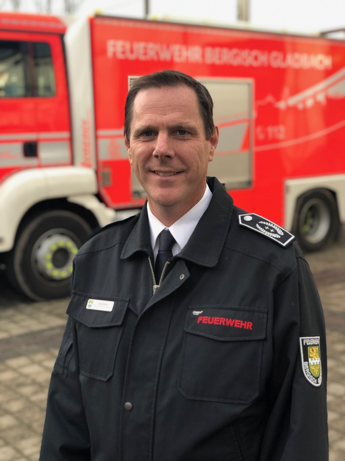 Fw Gl Jörg Köhler Ist Neuer Leiter Der Feuerwehr Bergisch Gladbach Presseportal 3649