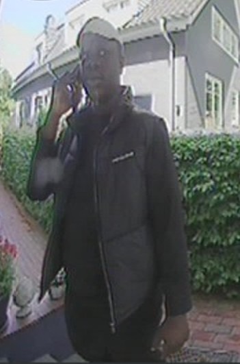 POL-HH: 260819-2. Öffentlichkeitsfahndung nach einem Betrugsdelikt in Hamburg-Groß Borstel