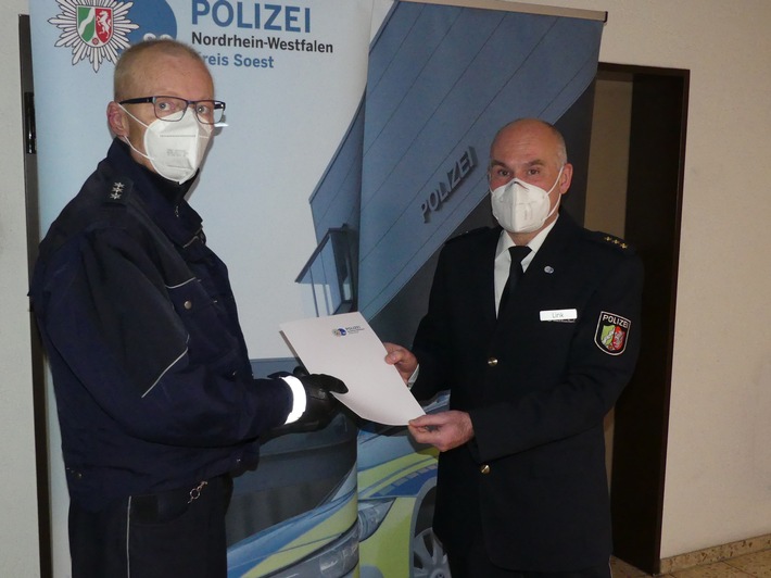 POL-SO: Soest, Lippetal - 43-Jahre im Dienst der Polizei - Frank Deifuß geht in Pension