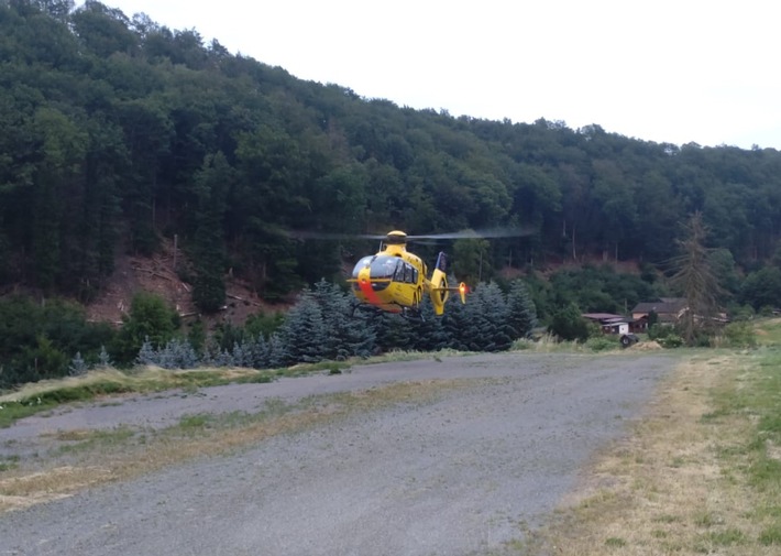 FW-EN: Landung Rettungshubschrauber