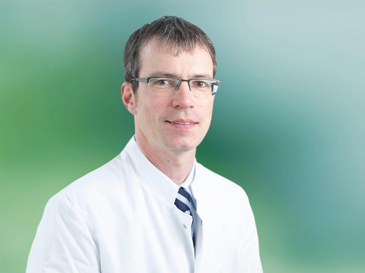 Neuer Chefarzt in der Augenklinik der Asklepios Klinik Nord - Heidberg