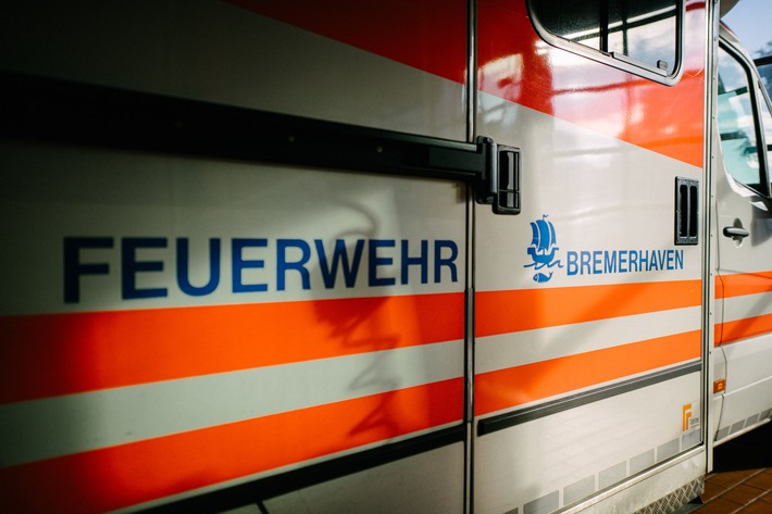 FW Bremerhaven: Angriff auf Rettungskräfte