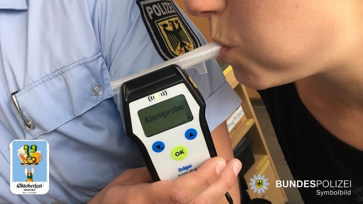 Bundespolizeidirektion München: Sitzplatzstreit endet mit Strafanzeigen - Regionalzüge am Sonntagnachmittag teilweise überfüllt