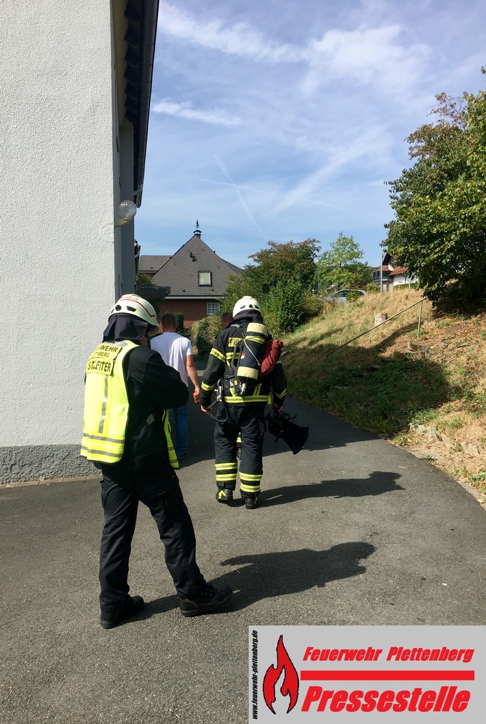 FW-PL: OT-Holthausen. Gasgeruch sorgt für Einsatz der Feuerwehr.