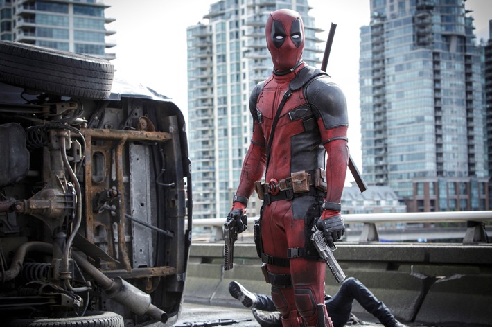 Ryan Reynolds sorgt als &quot;Deadpool&quot; für einen super-schrägen Start ins neue Jahr auf ProSieben!