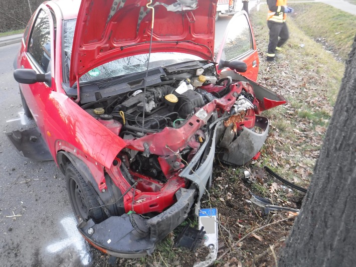 POL-DN: Nach Verkehrsunfall schwer verletzt