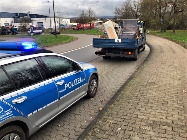 POL-PPTR: Polizei kontrolliert Schwerverkehr im Stadtgebiet Trier Festnahme