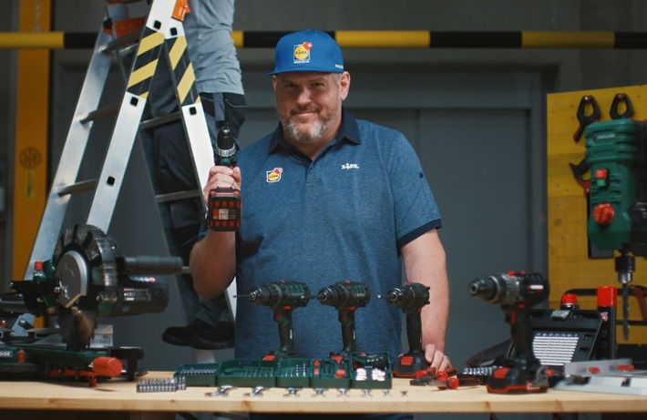 " De Roi de la lutte à Roi des suppléants " chez Lidl Suisse / Christian Stucki missionné par Lidl Suisse