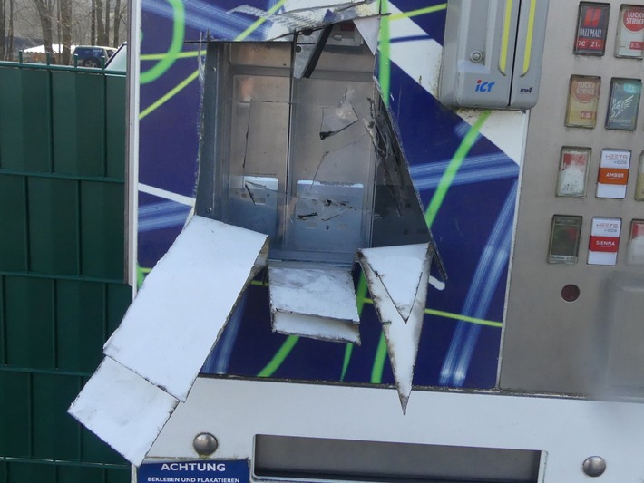 POL-GM: Zigarettenautomat aufgebrochen
