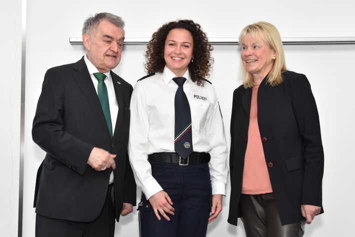 POL-RE: Kreis Recklinghausen/ Bottrop: Nina Marnett bei Polizeisportlerehrung 2024 ausgezeichnet