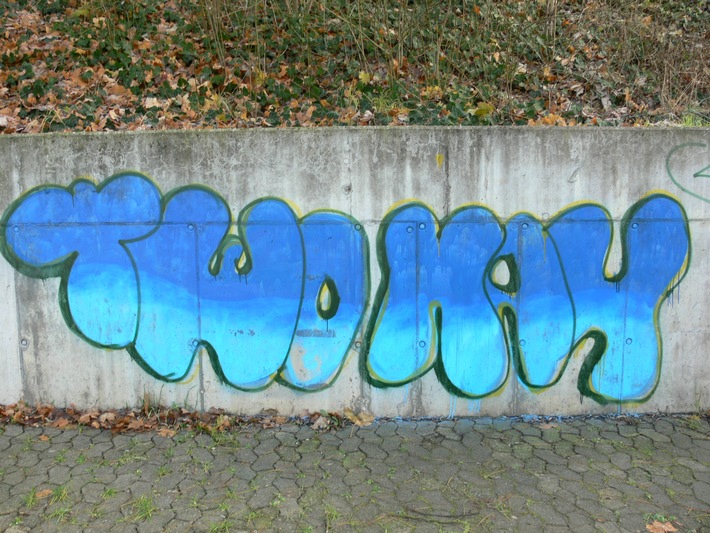 POL-MFR: (50)  Zwei 16-jährige Graffiti-Sprüher festgenommen
Serie geklärt - 59 Taten nachgewiesen