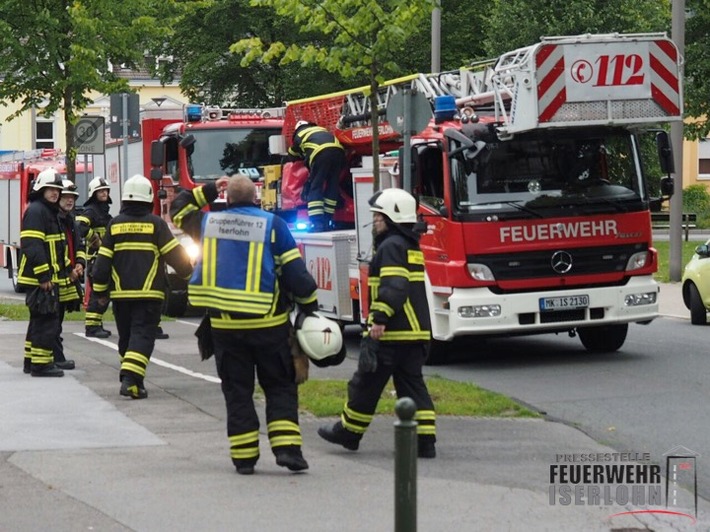 FW-MK: Brandgeruch im Krankenhaus